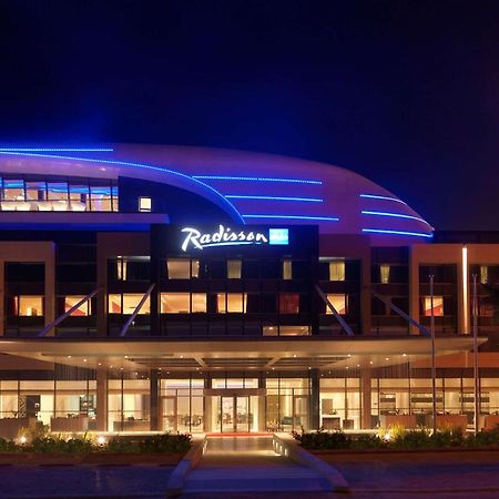 Radisson Blu Hotel, Kuwait Kuwait City Exterior photo Radisson Blu Hotel, Muscat
