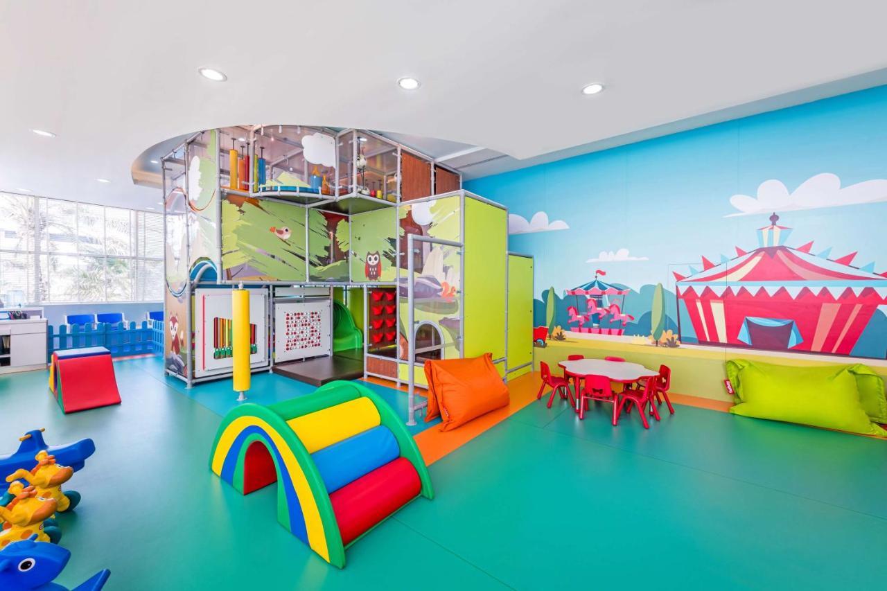 Radisson Blu Hotel, Kuwait Kuwait City Exterior photo The Children's Hospital of Philadelphia