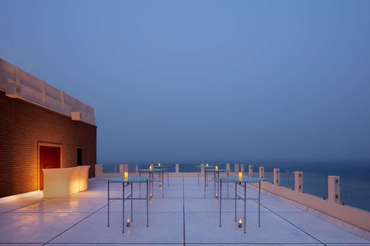 Radisson Blu Hotel, Kuwait Kuwait City Exterior photo The rooftop bar