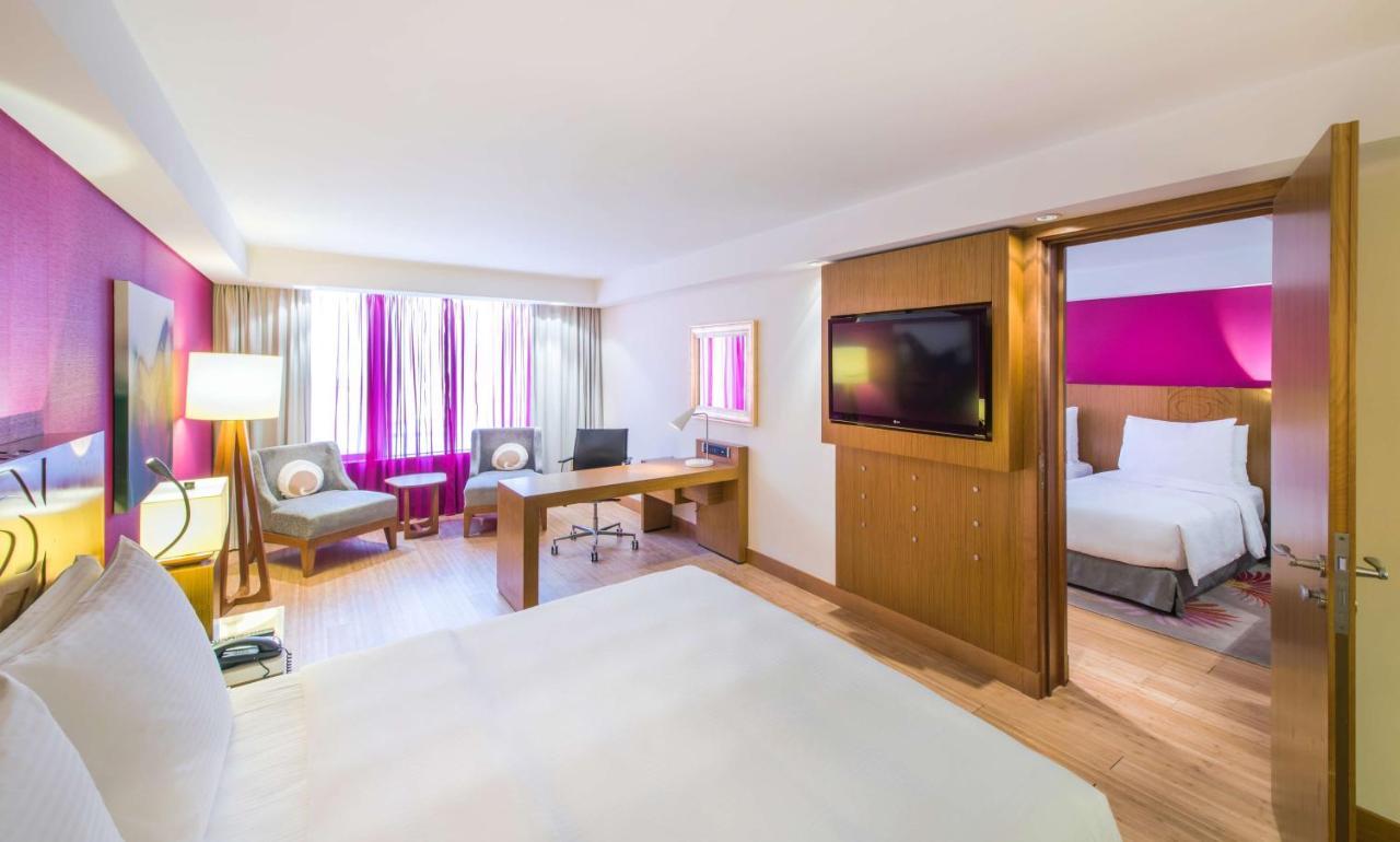 Radisson Blu Hotel, Kuwait Kuwait City Exterior photo Suite